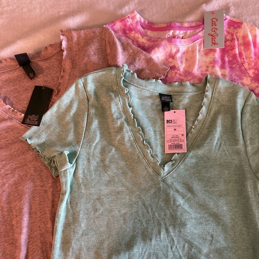 NWT Wild fable/cat & jack short sleeved shirt bundle size medium